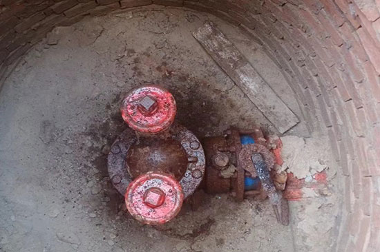 老舊小區(qū)消防設(shè)施不多物業(yè)自己做消防維?？梢詥?></div>
              <p>老舊小區(qū)消防設(shè)施不多物業(yè)自己做消防維?？梢詥?/p>
              </a> </li>
            <li> <a href=